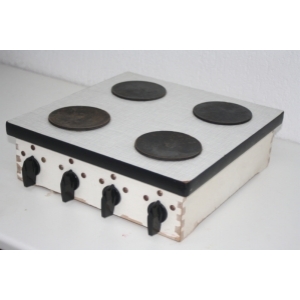 Vintage speelgoedfornuisje nr 2